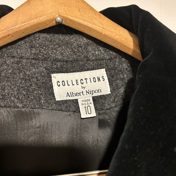 Ladies wool dress coat - Picture 3 of 3